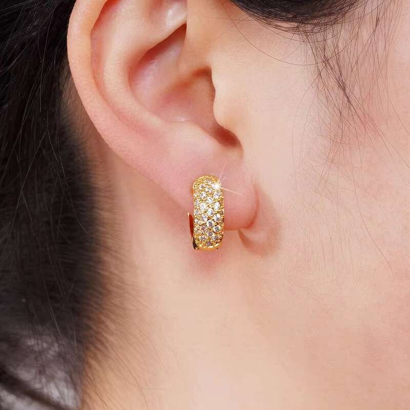 Fashion Hollow Pattern Temperament Cubic Zirconia Gold Plating Earrings Women Wedding Fashion Jewelry Hoop Stud Earrings