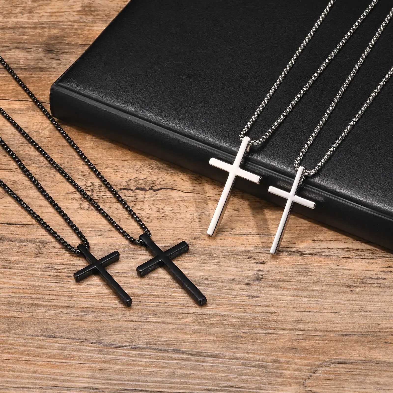 50pcs Vnox Unisex Box Chain Cross Necklaces Men Women Stainless Steel Chain with Alloy Cross Pendant Religious Faith Cross Necklace W250712
