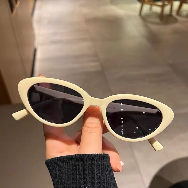 Designer's luxury glasses Cat Eye Small Face Sunglasses 2025 New European and American Sweet and Spicy Girl New Sunglasses Female Style Ins Inter