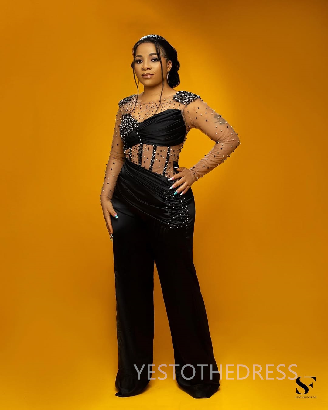 2025 Plus Size One-Piece Black Jumpsuits Prom Dresses for Black Women Sheer Neck Long Sleeves Pearls Birthday Party Dress Second Reception Gown Engage