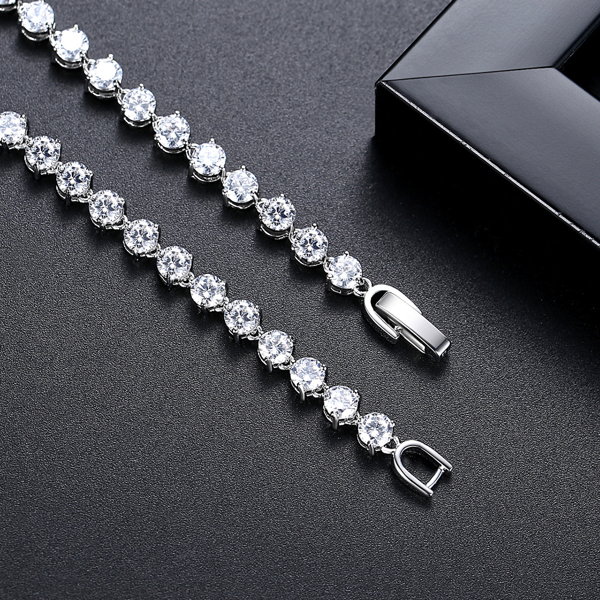 Choucong Hip Hop Wedding Bracelets Sparkling Luxury Jewelry 18K White Gold Fill Round Cut 5A Cubic Zircon CZ Diamond Tennis Party Women Bridal Bangle 