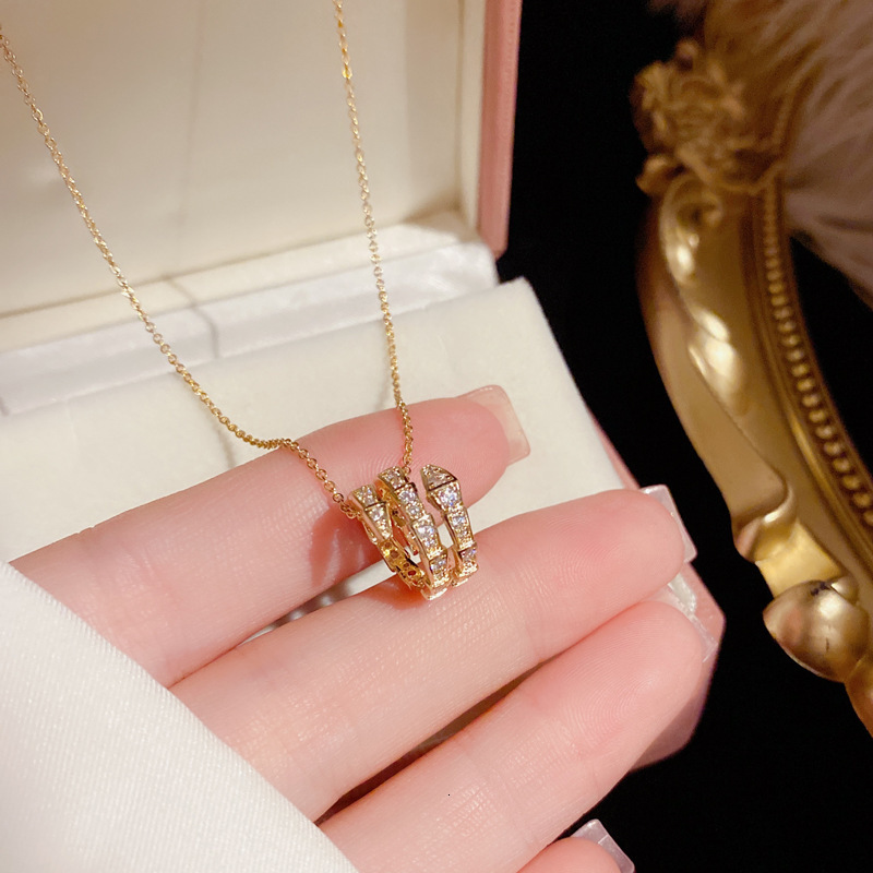 Luxury Jewelry Designer Jewelry 2022 New Trendy Fashion Personality Snake-shaped Collarbone Chain Exquisite Versatile Unique Design Necklace