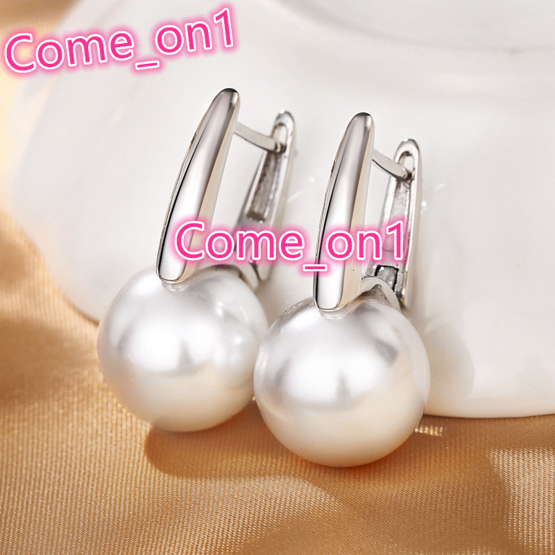 Simple Elegant Simulate Pearl Earrings for Women Metal Silver Color Fashion Versatile Ladys Ear New Fashion Ear Jewelry