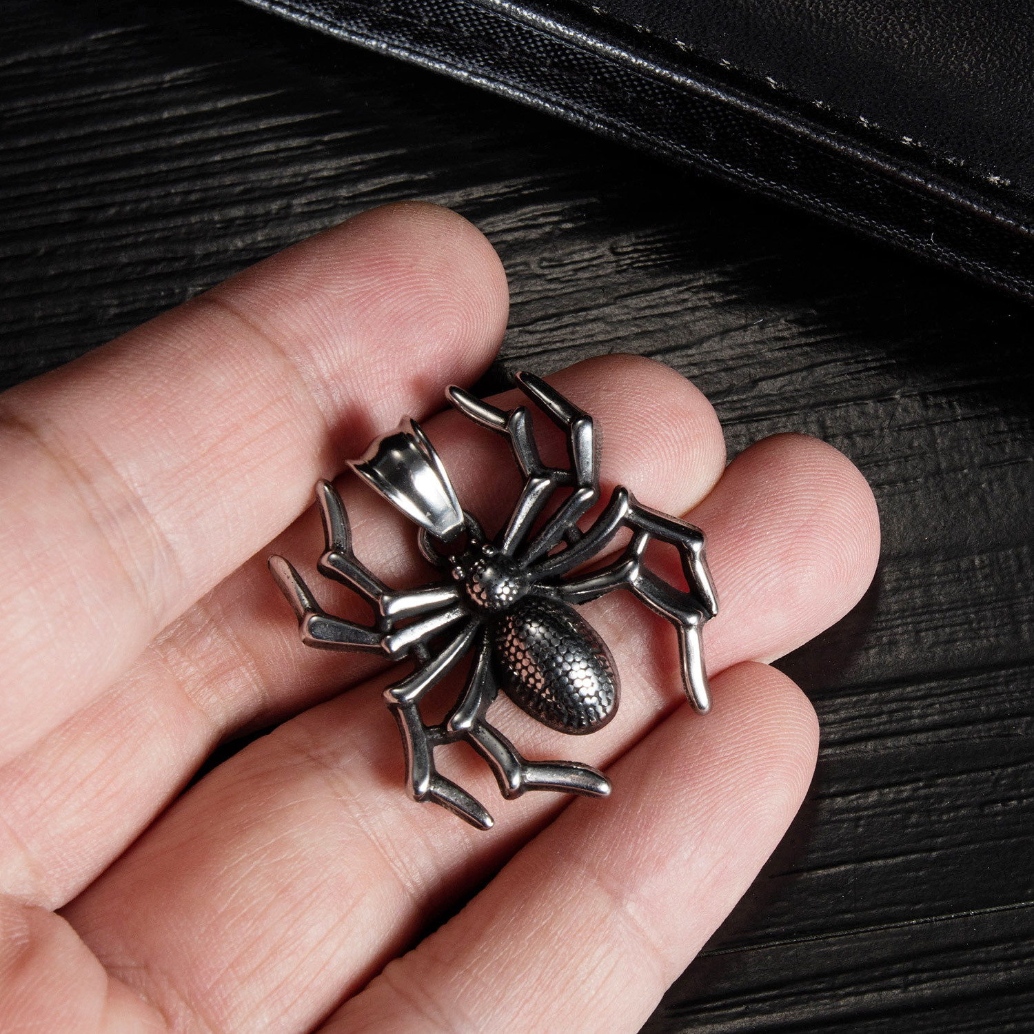 Luxury Jewelry Designer Jewelry Street Stall Supply Street Retro Hip-hop Spider Titanium Steel Necklace For Men Personality Punk Style Trendy