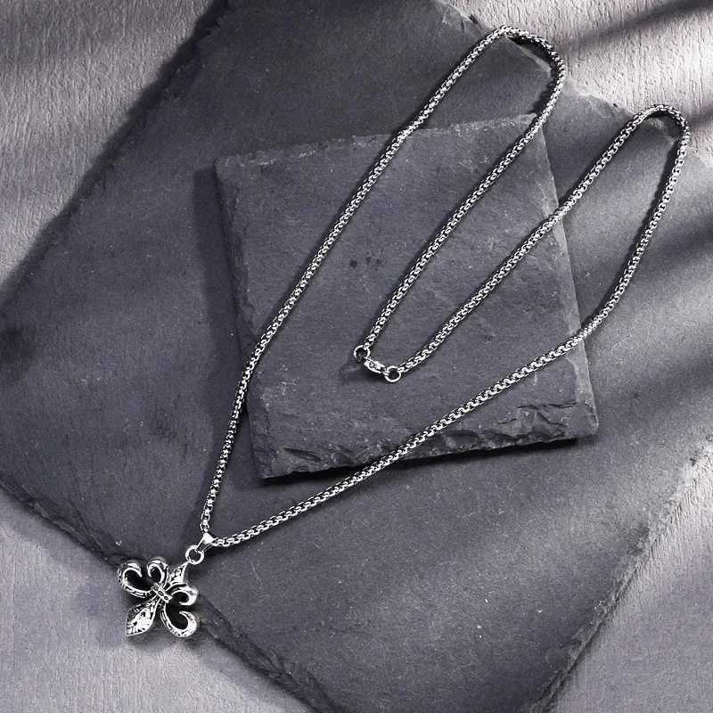 Vintage Cross Pendant Necklace Unisex Versati Simp Long Sweater Chain Hip Hop Accory W250712
