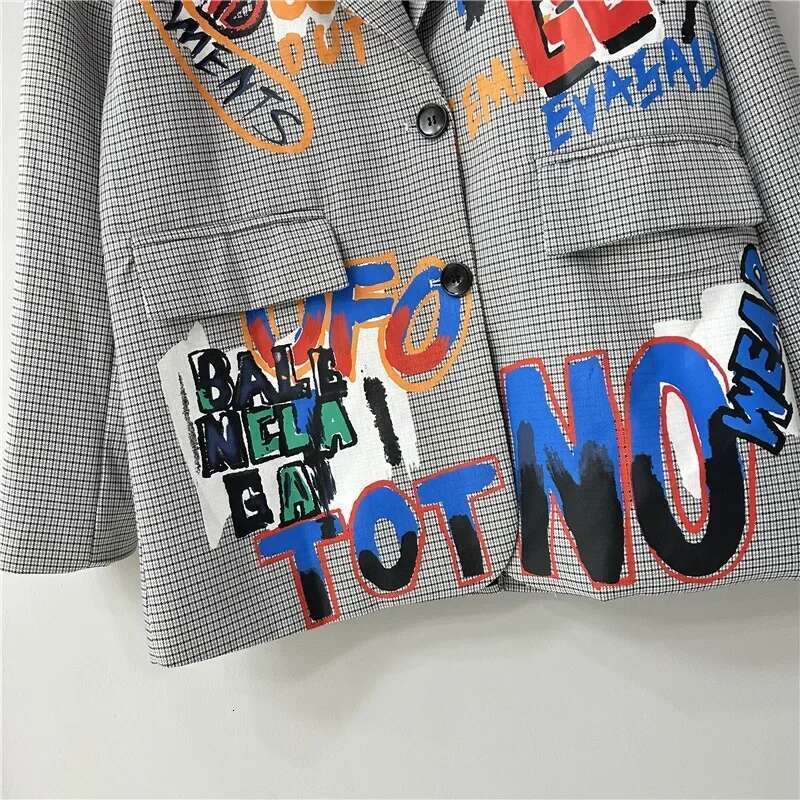 Spring and Autumn New Women's Blazer Design Sense Unique Graffiti British Style Suit Plaid Casual Long Sleeve Loose Jacket
