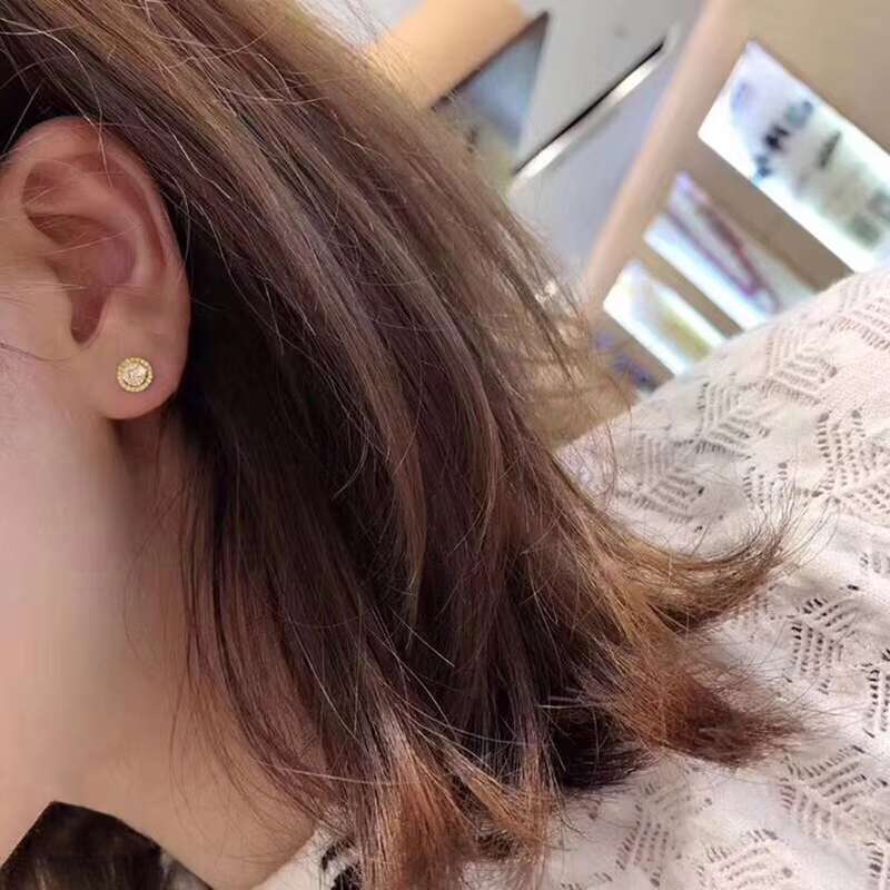 Hot Sale Womens Wedding Earrings for Exquisite Round Imitated Diamond Silver Plated Zircon Stud Earrings Jewelry Women