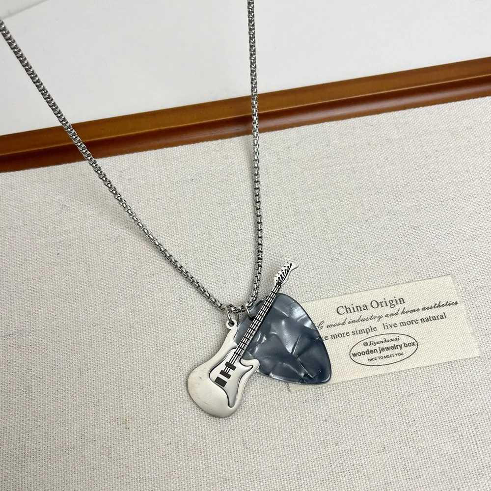Hip-hop Guitar Pick Pendant Necklace Punk Titanium Steel Guitar Chain Choker Vintage Trendy Electric Guitar Sweater Chain Unisex W250712