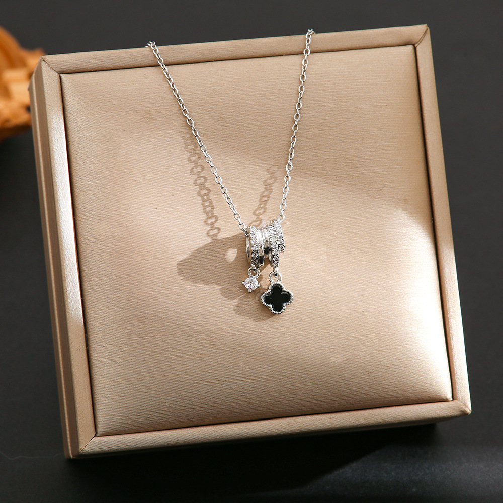 Luxury Jewelry Designer Jewelry Cross-border Hot Sale Black Four-leaf Clover Pendant Necklace High-end Light Luxury Simple Versatile Micro-inlaid Zirc