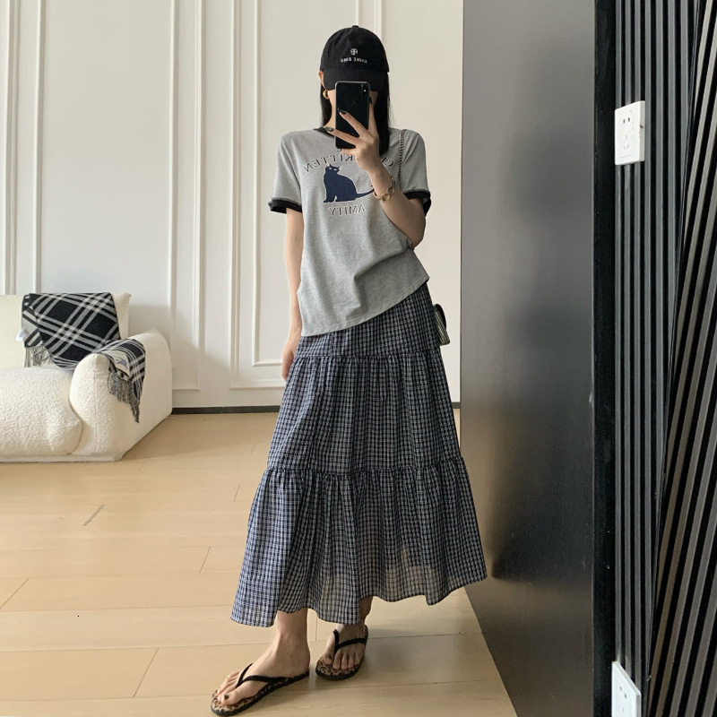 2025 New Women's Skirt Retro Lazy Style Checkered Skirt Women's Summer Loose High Waist A-line Large Bottom Casual Cake Skirt New Designer S
