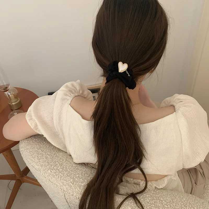 2022 New Woman Three-dimensional Pearl Luster Hair Ties Rubber Band Elegant Lady Heart Hair Accessories Rope Rings Scrunchy W250714E
