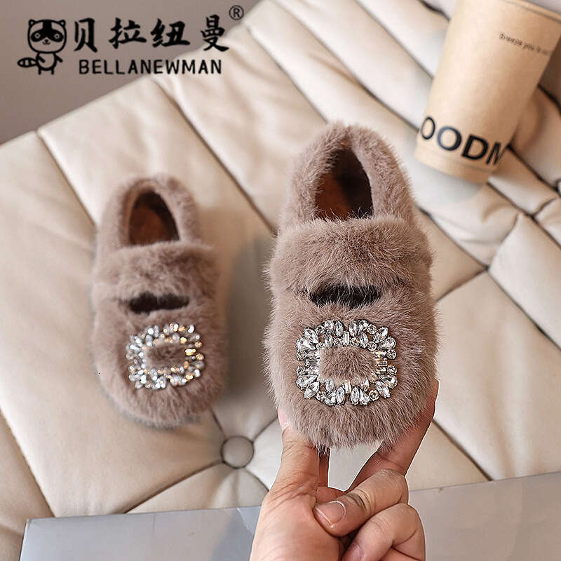 Children's with Rhinestones and Fleece Lining, 2024 Winter New Fashionable Furry for Girls, Outdoor Cotton Shoes