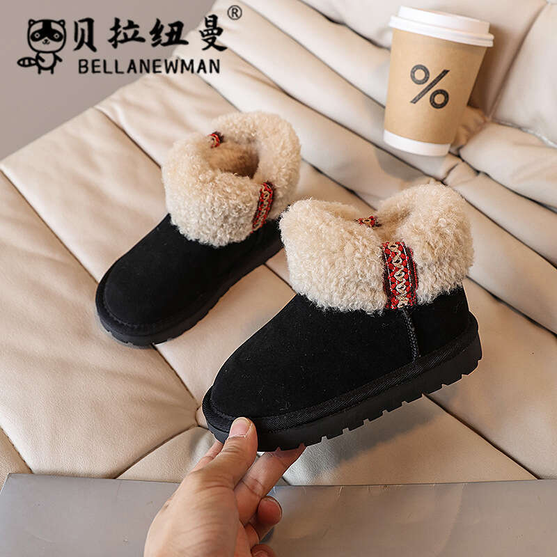 Girls' Snow 2024 Winter New Children's Lamb Wool Thickened Cotton Shoes Baby Fashion Suede Short Boots for Big Kids