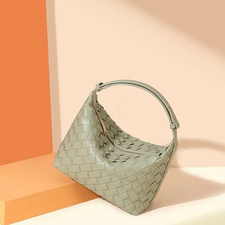 2025 Handwoven Lunch Box Niche Versatile Handheld Women's Fashionable Textured Shoulder Underarm Bag