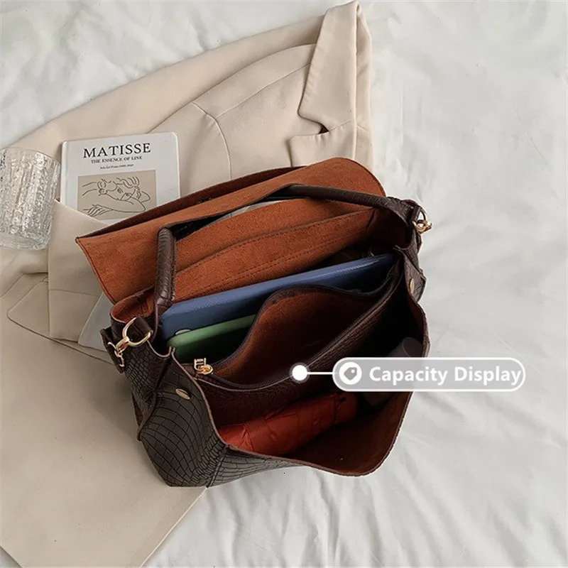 Pattern Women Shoulder Messenger Bag Large Capacity Retro Flap Tote For Female Casual Pu Leather Solid Commute Handbag 250704