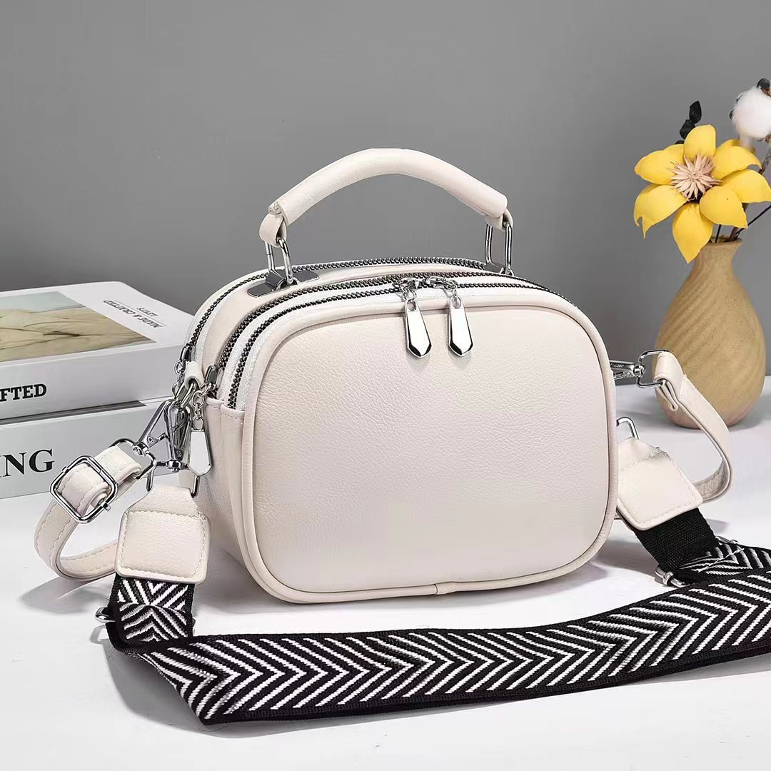 Cross border leisure trend women s crossbody bag large capacity women s small square bag designer bag daily women s shoulder bag