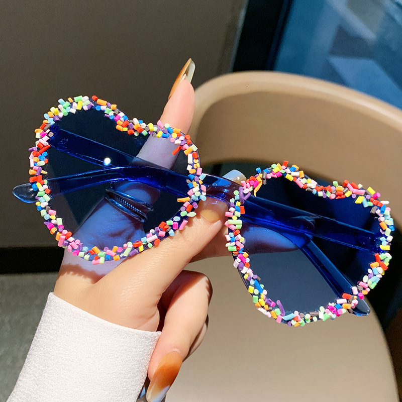 Designer Luxury Sunglasses, European And American Fashionable Ladies' Heart-shaped Trendy Dance Party Diamond-encrusted Heart-shaped Glasses