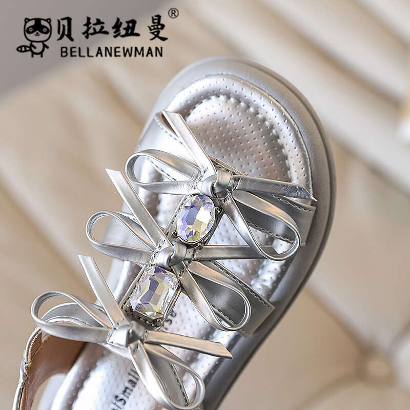 SHEIN Girls' Fashion Sandals with Rhinestones and Bowknot Princess 2025 Summer New Children's Open-Toe Beach Shoes
