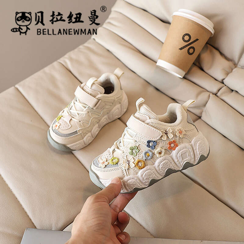 Children's Sneakers 2024 Winter Korean Style Girls' Fashion Bread for Big Kids Students Casual Sports Shoes