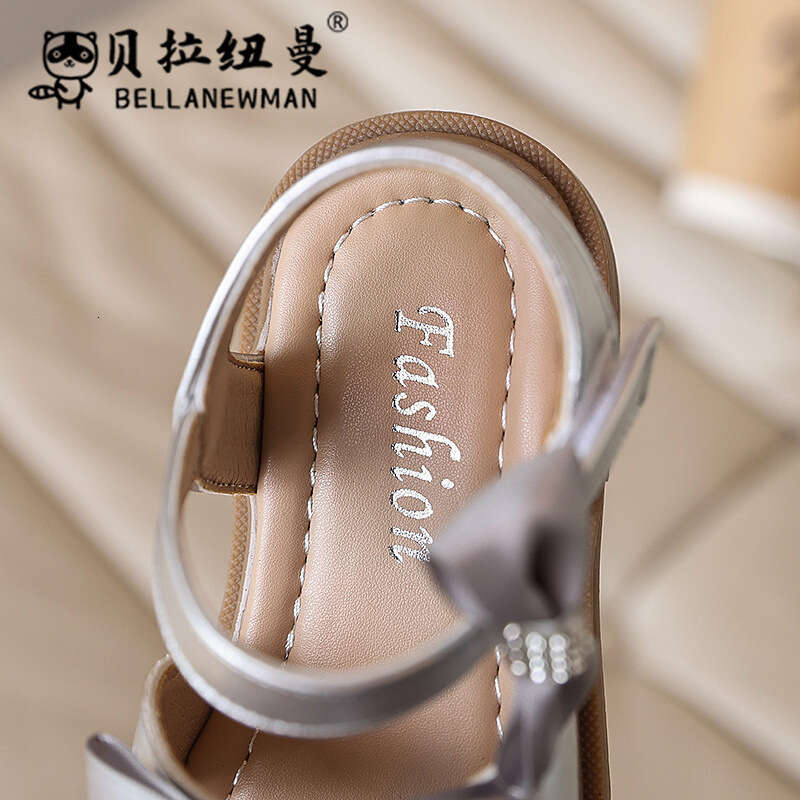 Girls' Fashion Bowknot Princess Sandals 2025 Summer New Children's Soft Sole Open-Toe Beach Shoes