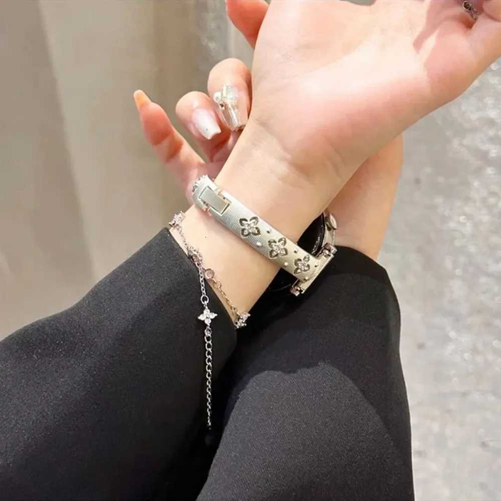 Four Leave Metal Bracelet for Galaxy Active Watch 7 6 5 4 3 42/40/44mm Slim Strap for Band 9 10 Loop Lady Y250714