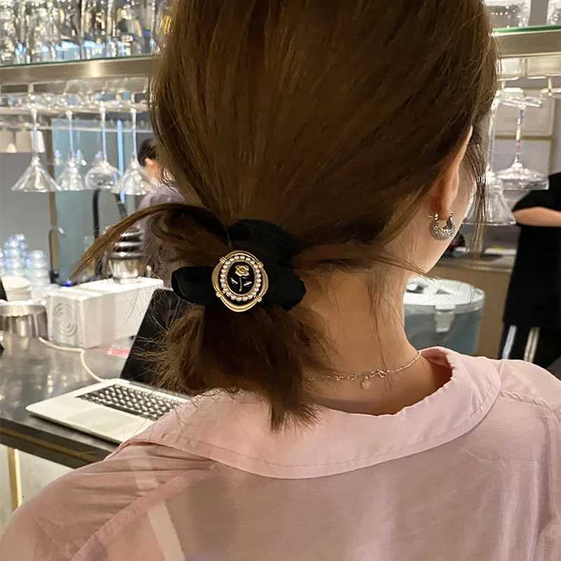 Hair ring French retro satin large intestine ring adult temperament hair accessories simple Joker Pearl balls hair rope. W250714E