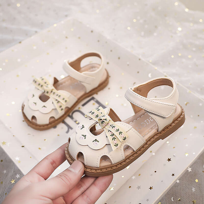 Baby Toddler 2025 Summer New Girls Bowknot Closed-Toe Princess Sandals Children's Soft Sole Beach Shoes