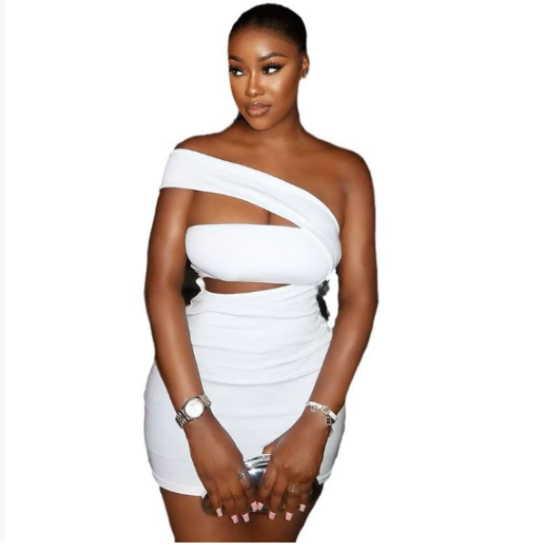 Casual Dresses Ahagaga Sexy Women's Mini Solid Sheath Hollow Out Slim Fit Slash Neck Sleeveless Regular Causal Streetwear Vestidos Robe