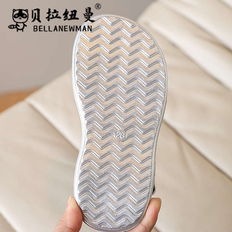 Girls Fashion Rhinestone Princess 2025 Summer New Children's Silver Sports Sandals Big Kids Beach Shoes Trendy