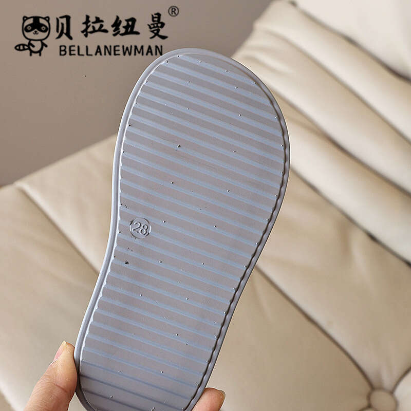 Girls' Fashion Roman 2025 Summer New Korean Style Children's Butterfly Rhinestone Princess Shoes Soft Sole Beach Sandals