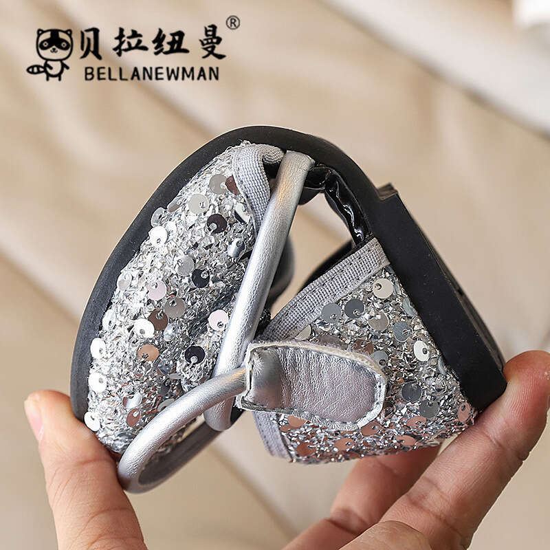 2025 Summer New Girls' Stylish Versatile Sequin Rhinestone Princess Style Little Leather Shoes Children's Closed-Toe Sandals
