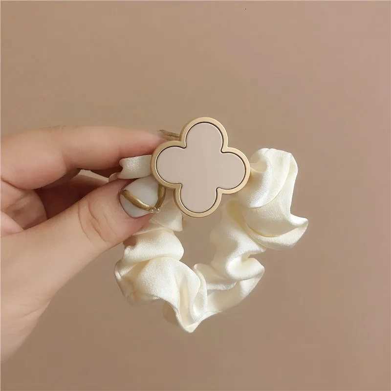 Hair ring French retro satin large intestine ring adult temperament hair accessories simple Joker Pearl balls hair rope. W250714M