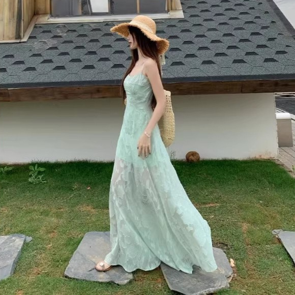 2025 New Women's Dress Summer New French Fresh Sweet Strap Dress Women's Beach Vacation Dress Mid waist Long Dress New Designer Dress