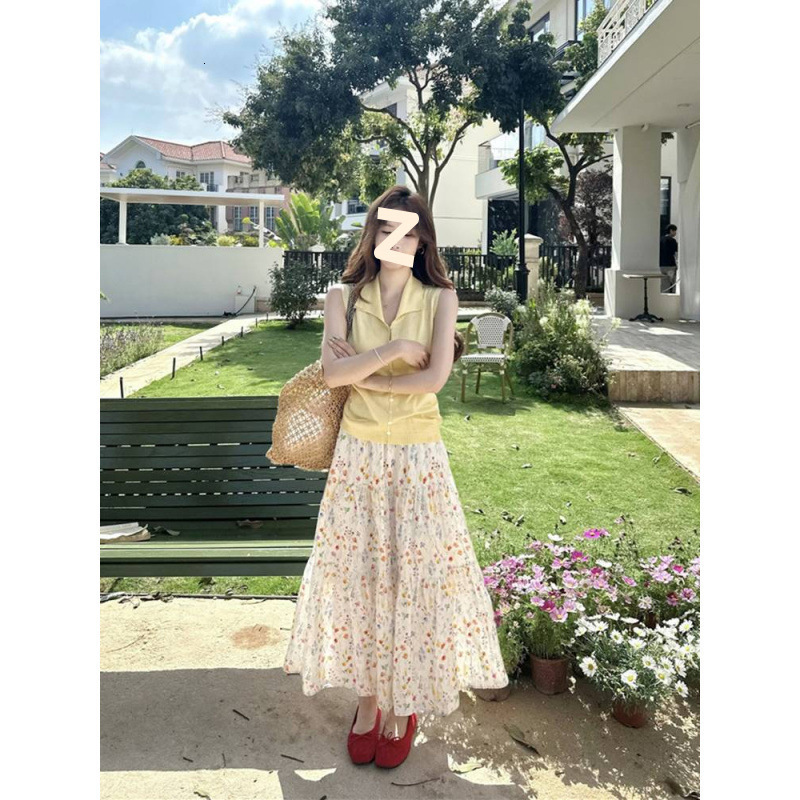 2025 New Women's Skirt Summer New Korean Printed Women's Dress Summer New High Waist Slimming Design Cake Medium length Skirt Fashion New De