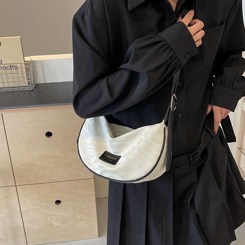 Women s new niche dumpling bag multifunctional leisure casual shoulder bag designer bag cross border women s crossbody bag