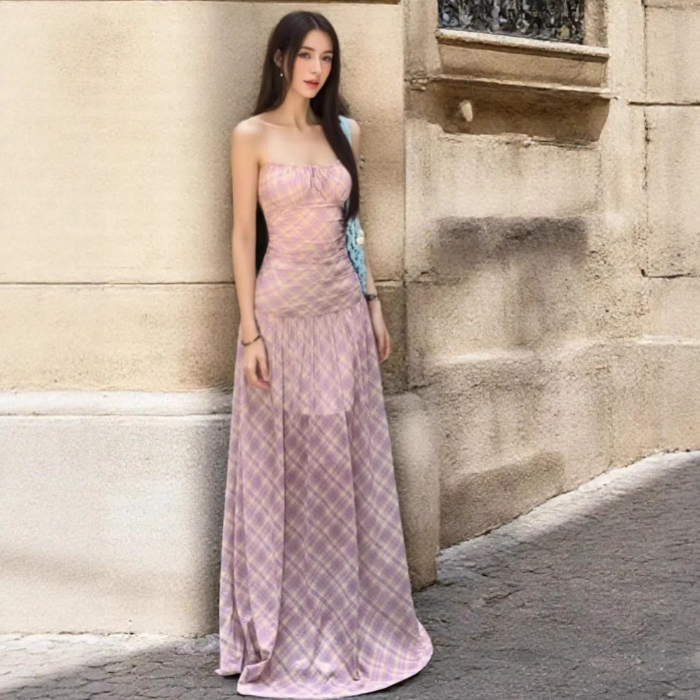 2025 New women's dress, new vest dress, summer new sexy spicy girl backless dress, slim fit plaid long dress, new designer dress