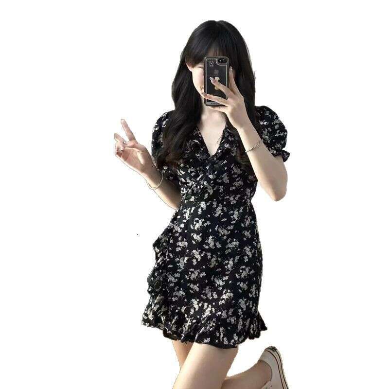 French Floral V-Neck For Women Summer New Small Petite Hepburn Style Black Elegant Short Dress Slimming B5