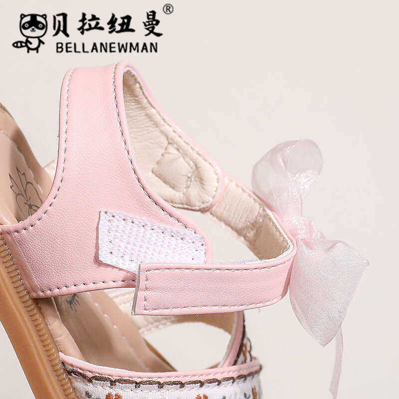 Girls Sandals 2024 Summer Fashion Princess New Children's Embroidered Small Flower Soft Sole Roman Shoes for Young and Middle-aged Children