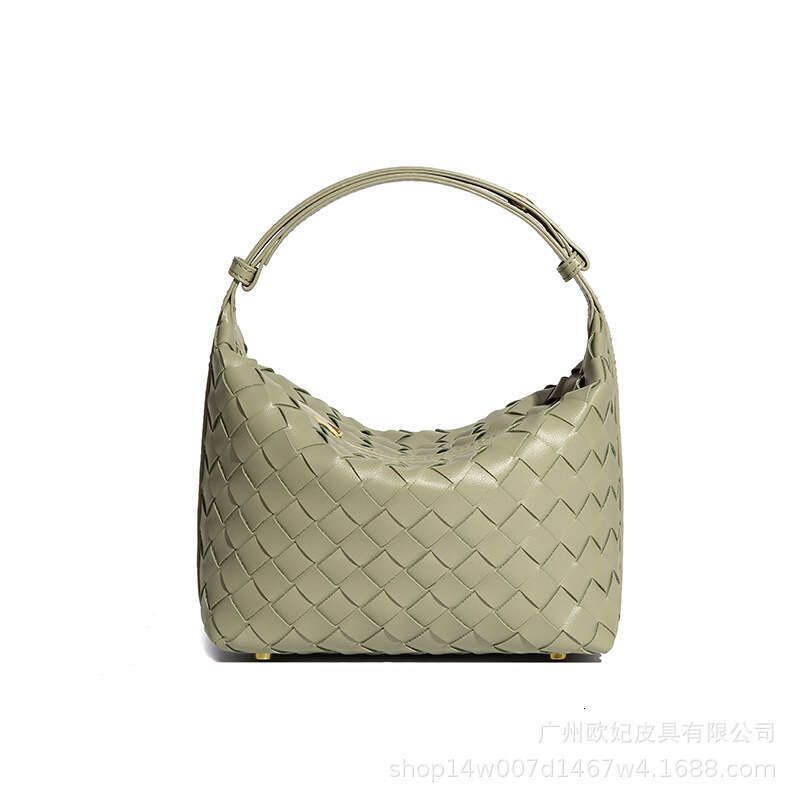 2025 Handwoven Lunch Box Niche Versatile Handheld Women's Fashionable Textured Shoulder Underarm Bag