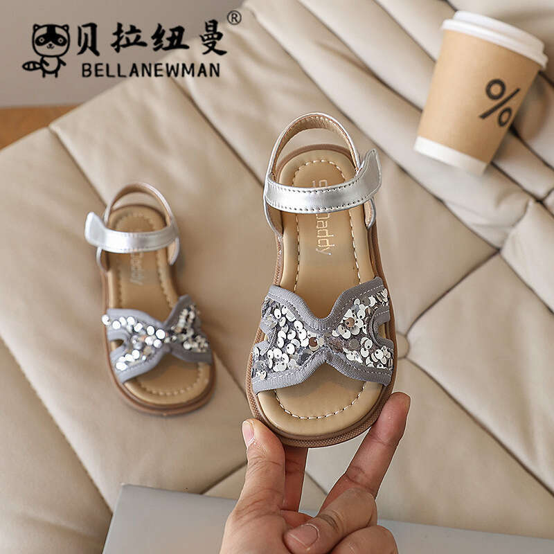 SHEIN Niche Design Girls' Fashion Sequin Princess Sandals 2025 Summer New Children's Soft Sole Beach Shoes