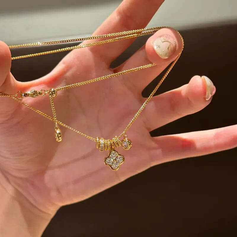 designer necklace Zircon Rhombus Circle Necklace Light High-end Fashion Clavicle Chain Niche Internet Celebrity Temperament New Style Jewelry for Wome