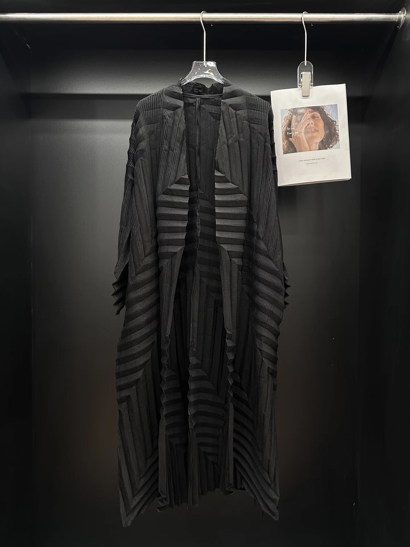 Miyake Pleated Retro Printed Trench Coat 2025 Spring and Summer Loose Temperament Versatile Jacket 250708