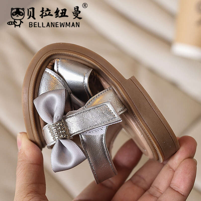 Girls' Fashion Bowknot Princess Sandals 2025 Summer New Children's Soft Sole Open-Toe Beach Shoes