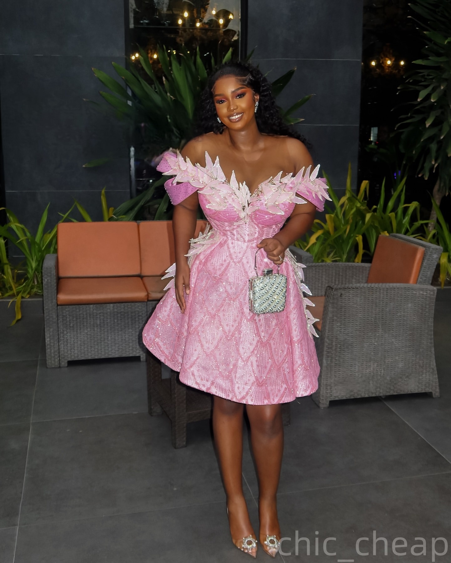 Pink A-line Cocktail Dress Crystals Sheer Neck Florals Sequined Short Mini Graduation Homecoming Dresses For Special Occasions Sweetheart Gowns