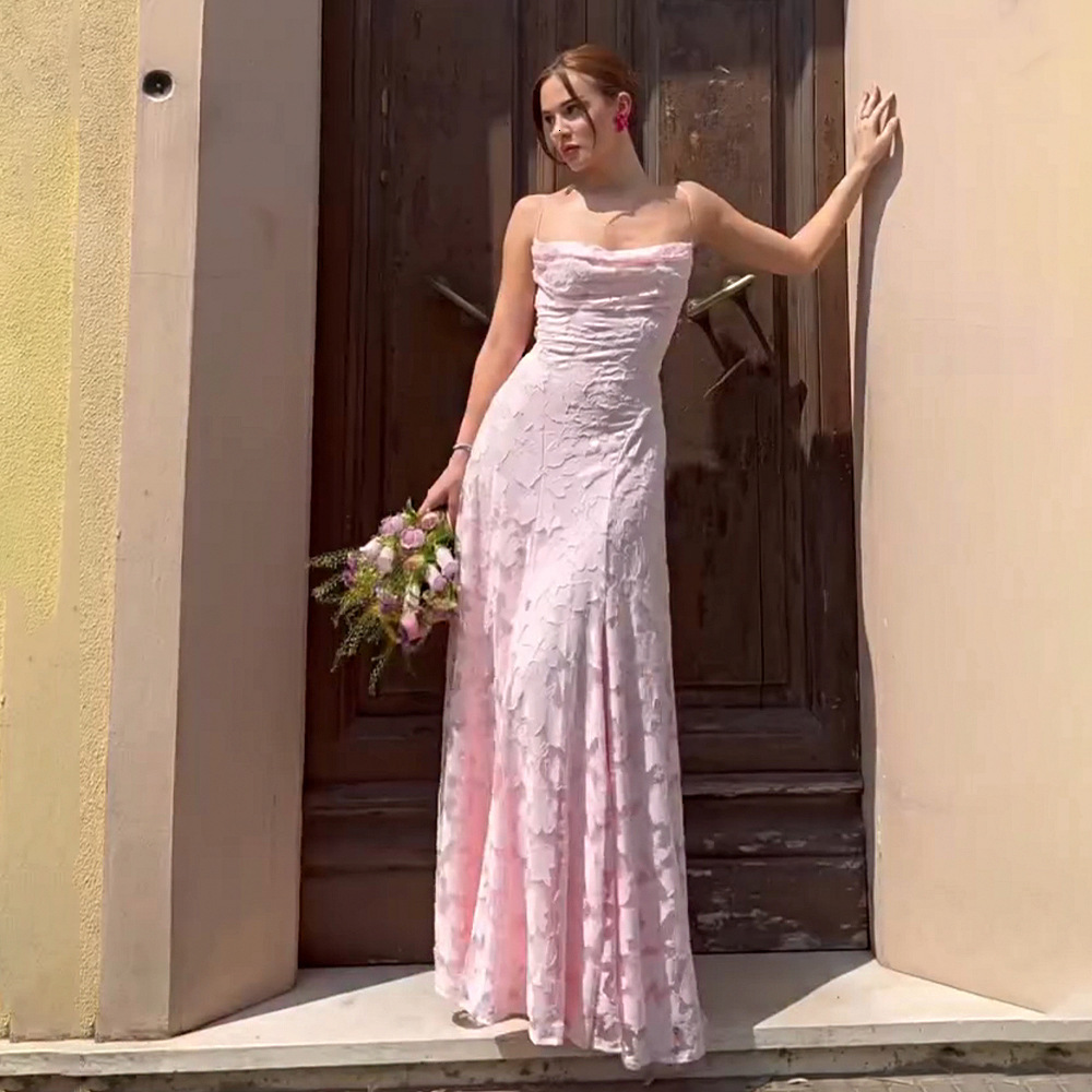 2025 New Women's Skirt Summer New Women's Sexy Thin Shoulder Strap Chiffon Elegant Backless Evening Dress New Designer Dress