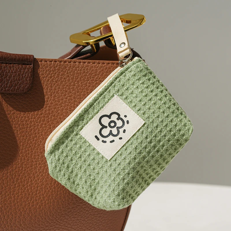 Womens Small Matcha Green Makeup Bag Portable Coin Purse Lipstick Headphones Storage Bag Double Canvas Chain Key Case 250704