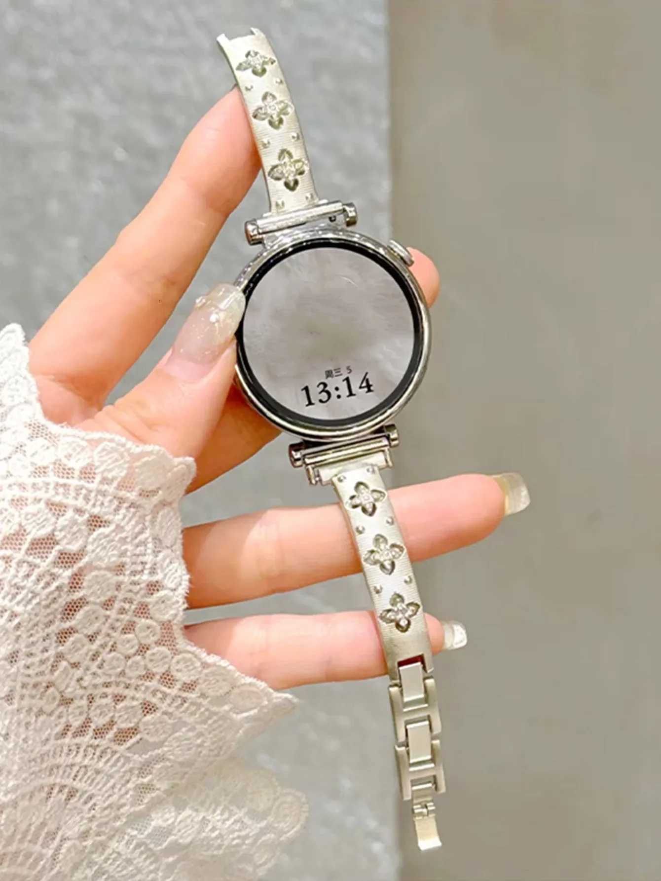 Four Leave Metal Bracelet for Galaxy Active Watch 7 6 5 4 3 42/40/44mm Slim Strap for Band 9 10 Loop Lady Y250714