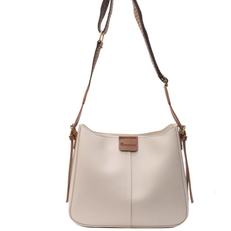 leisure Women s new casual shoulder bag multifunctional broadband crossbody bag designer bag daily commuting women s handbag