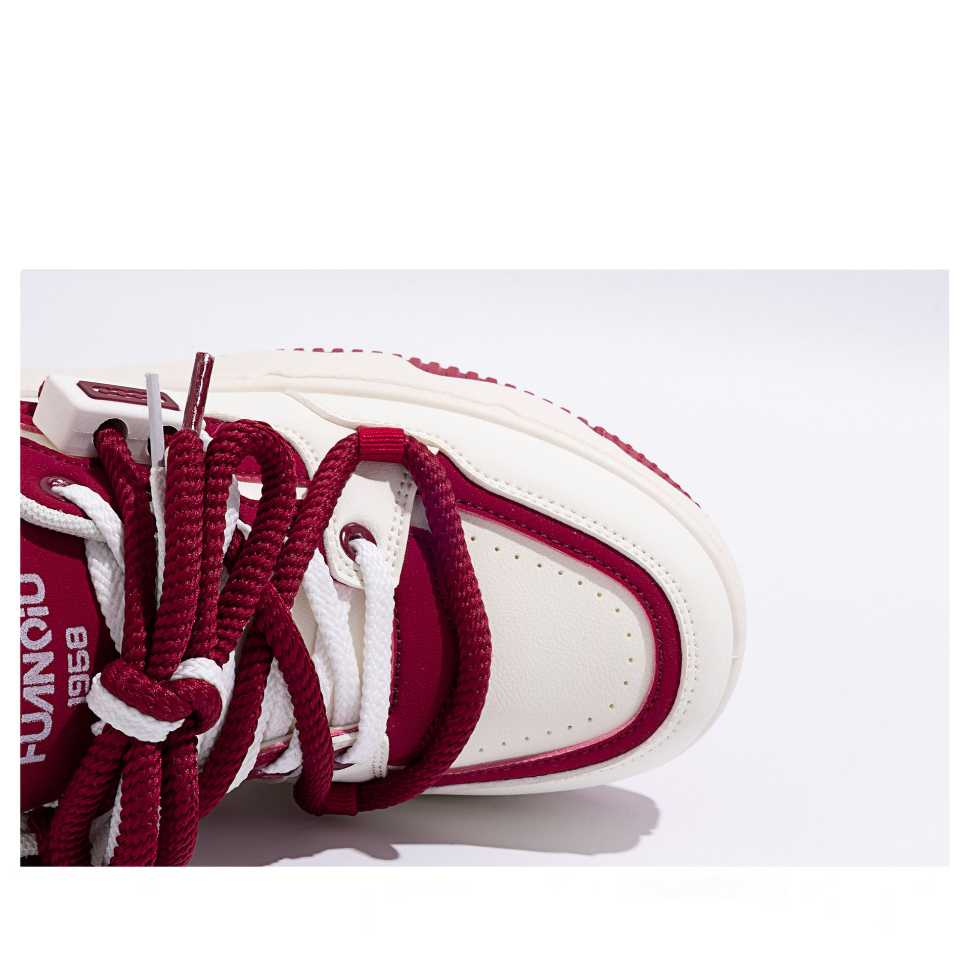 Free shipping 2025 brand new designer height increasing board shoes for men versatile color blocking casual sports shoes thick soled trendy shoes