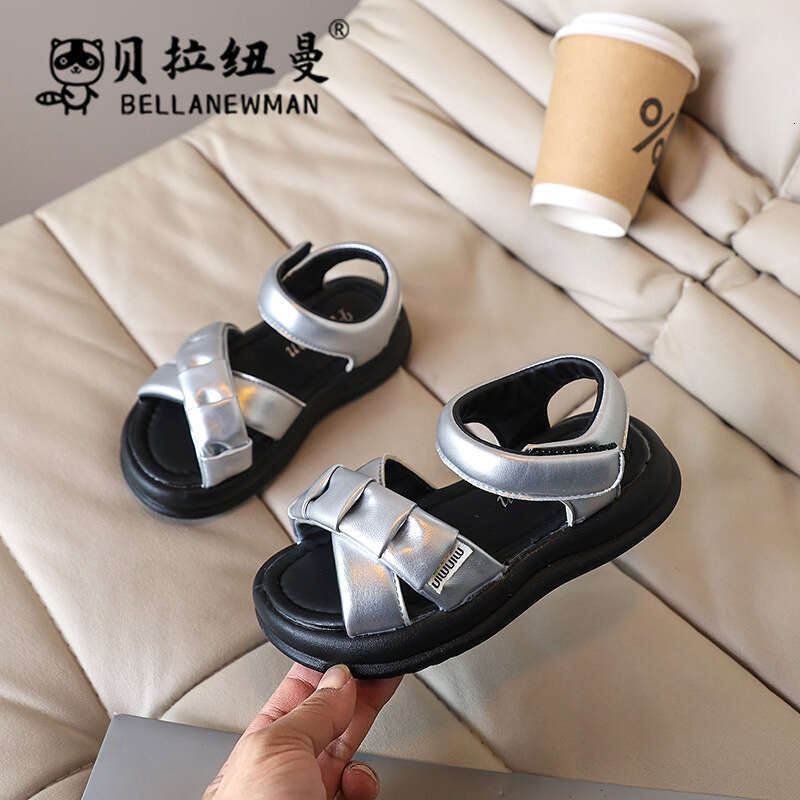 Girls' Fashion Cross Princess 2025 Summer New Children's Silver Sports Sandals Big Kids Beach Shoes Trendy